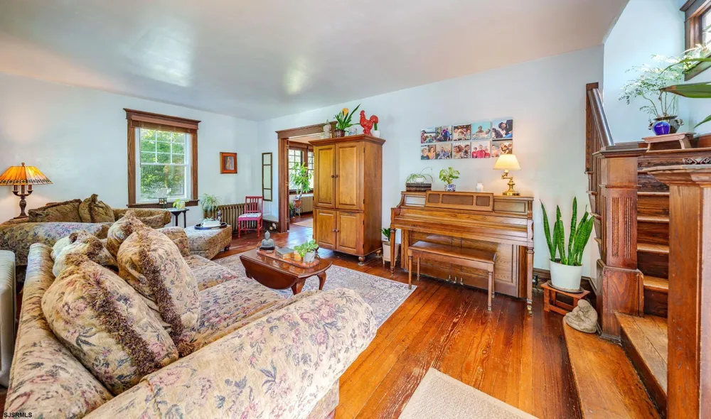 121 Reading Tuckahoe, NJ 08270
