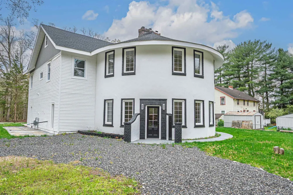 355 PENNY Hamilton Township, NJ 08205