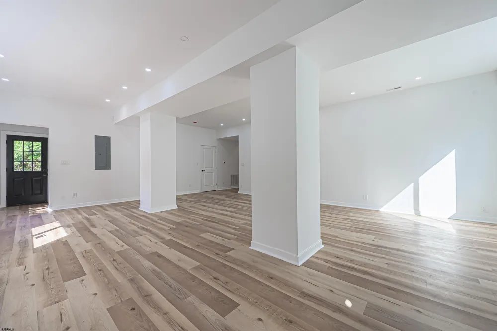 355 PENNY Hamilton Township, NJ 08205