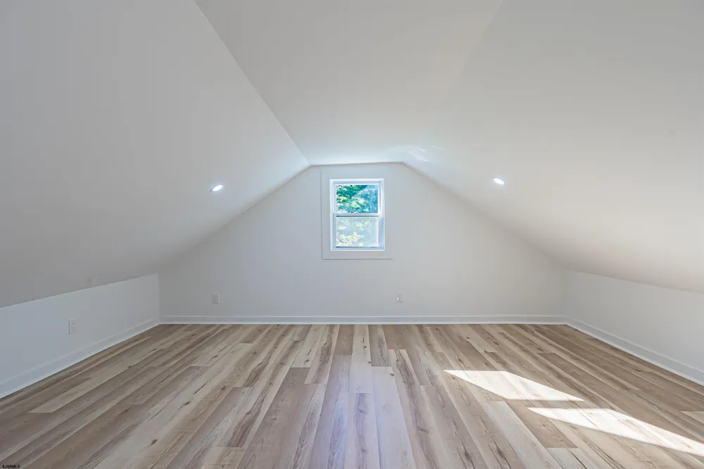 355 PENNY Hamilton Township, NJ 08205