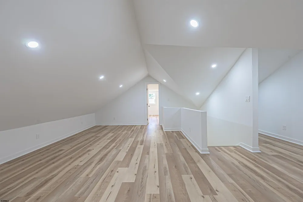 355 PENNY Hamilton Township, NJ 08205
