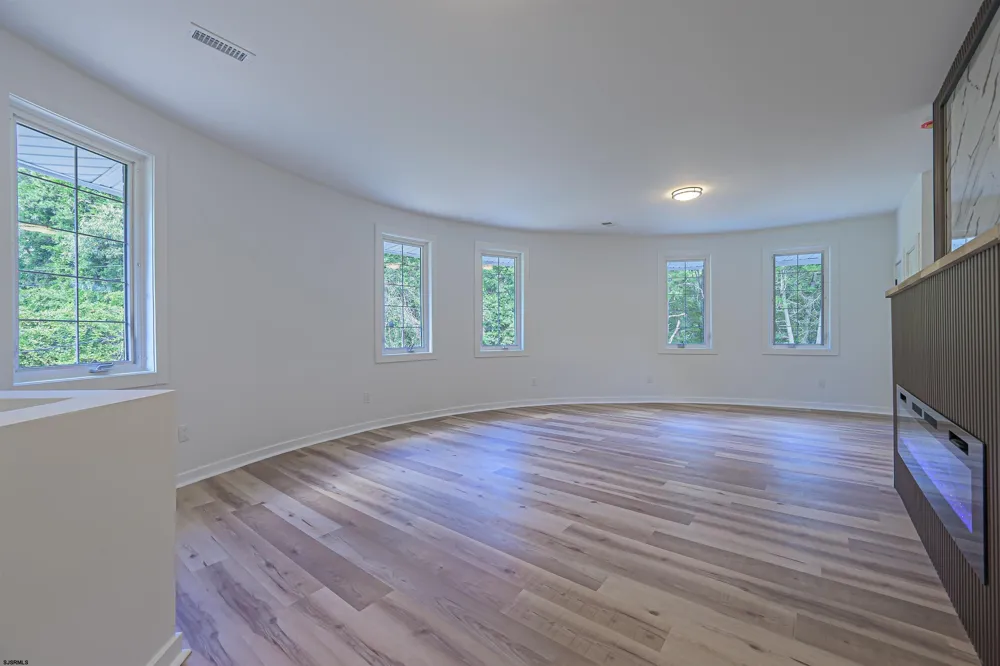 355 PENNY Hamilton Township, NJ 08205