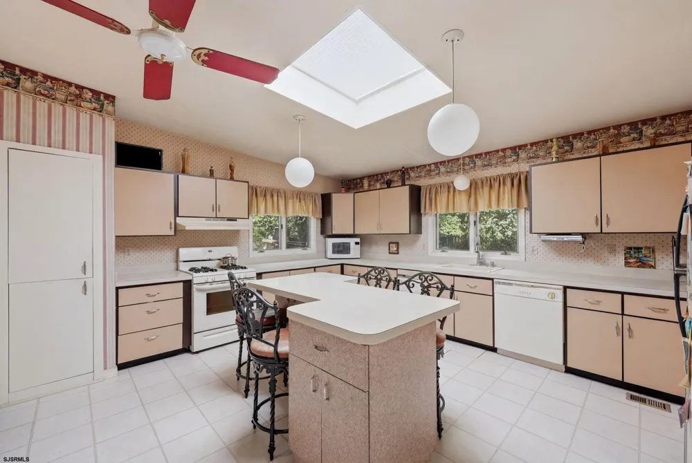 1001 Walnut Ave Northfield, NJ 08225