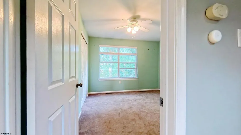 10 Cedar Ct Somers Point, NJ 08244