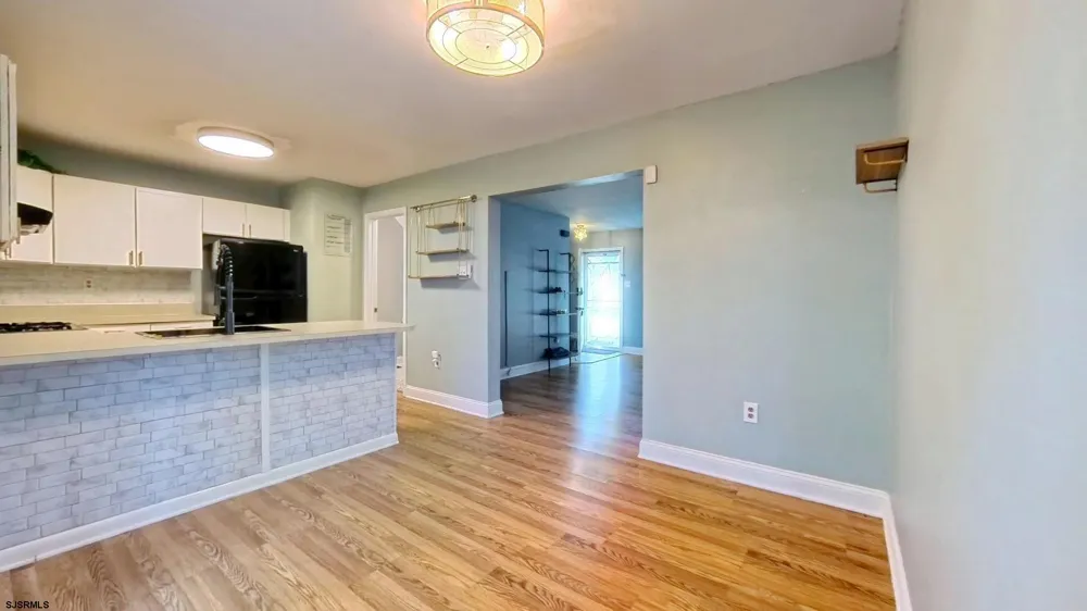 10 Cedar Ct Somers Point, NJ 08244