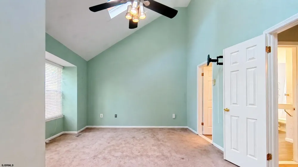 10 Cedar Ct Somers Point, NJ 08244