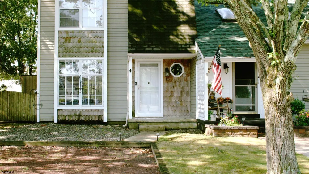 10 Cedar Ct Somers Point, NJ 08244