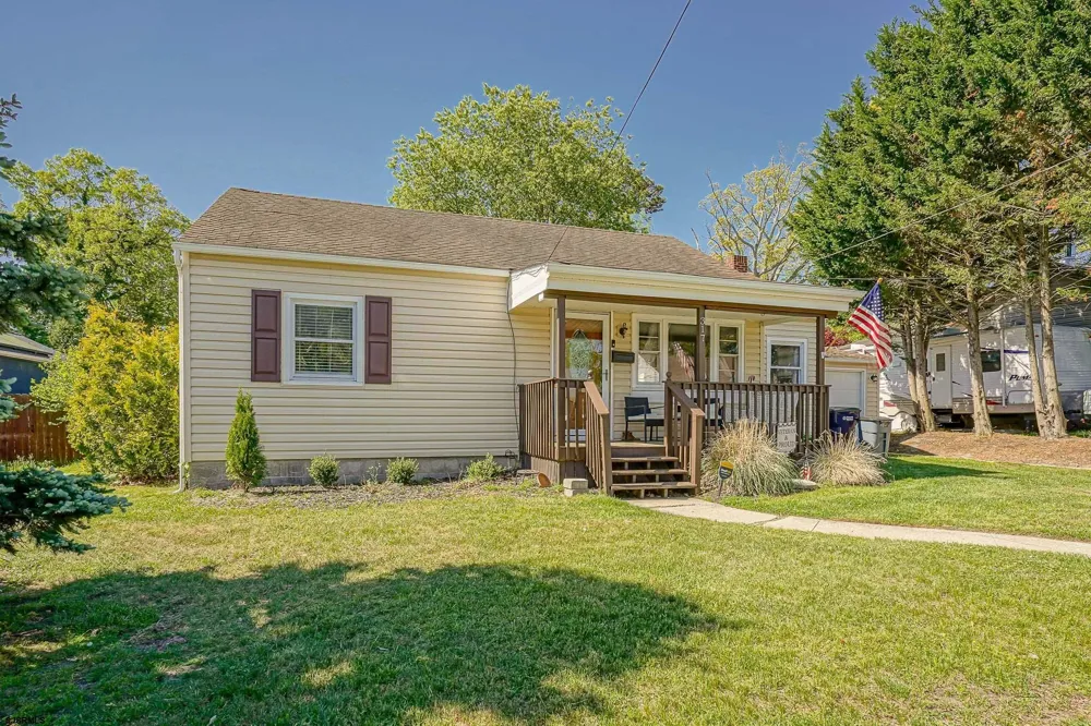 317 Pine Street Absecon, NJ 08201
