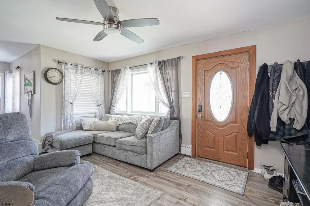 317 Pine Street Absecon, NJ 08201