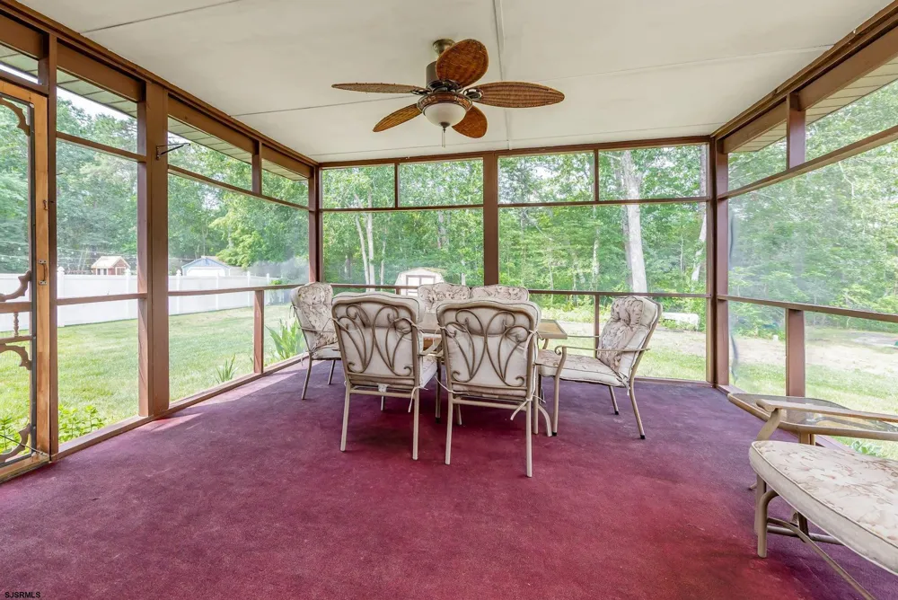 75 LAKESHORE Dr Hammonton, NJ 08037