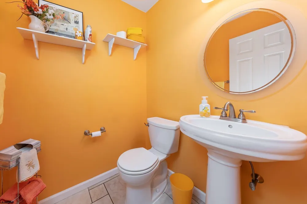 75 LAKESHORE Dr Hammonton, NJ 08037