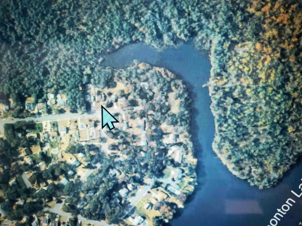 75 LAKESHORE Dr Hammonton, NJ 08037