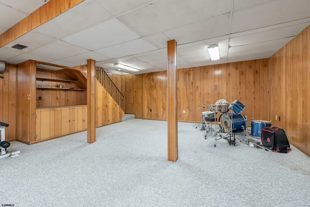 75 LAKESHORE Dr Hammonton, NJ 08037