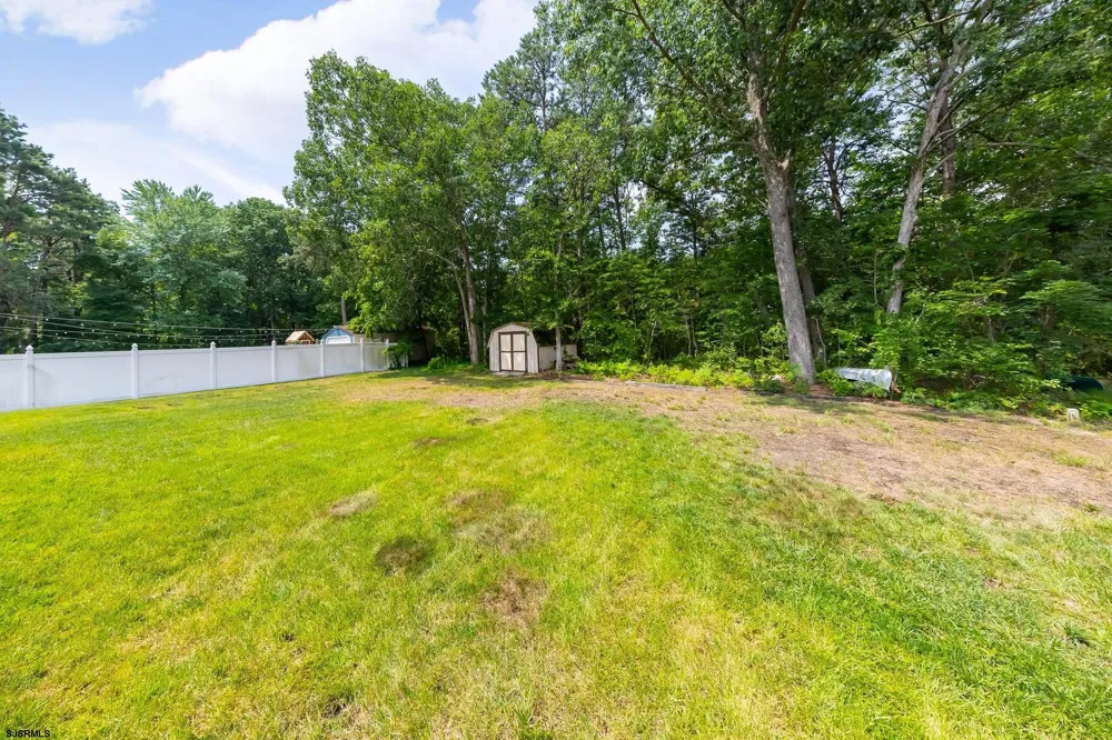 75 LAKESHORE Dr Hammonton, NJ 08037