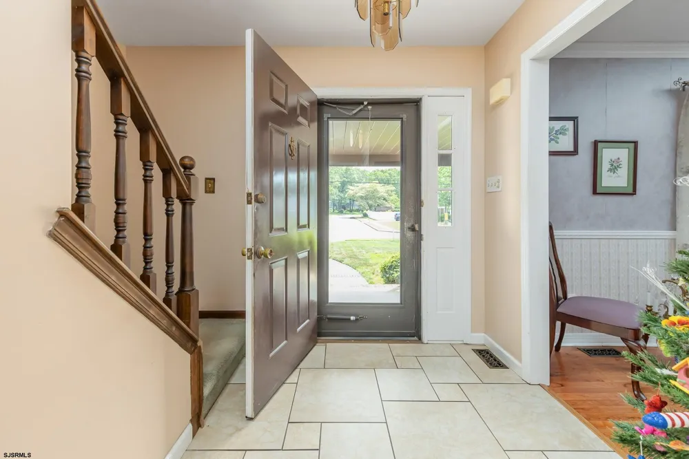 75 LAKESHORE Dr Hammonton, NJ 08037