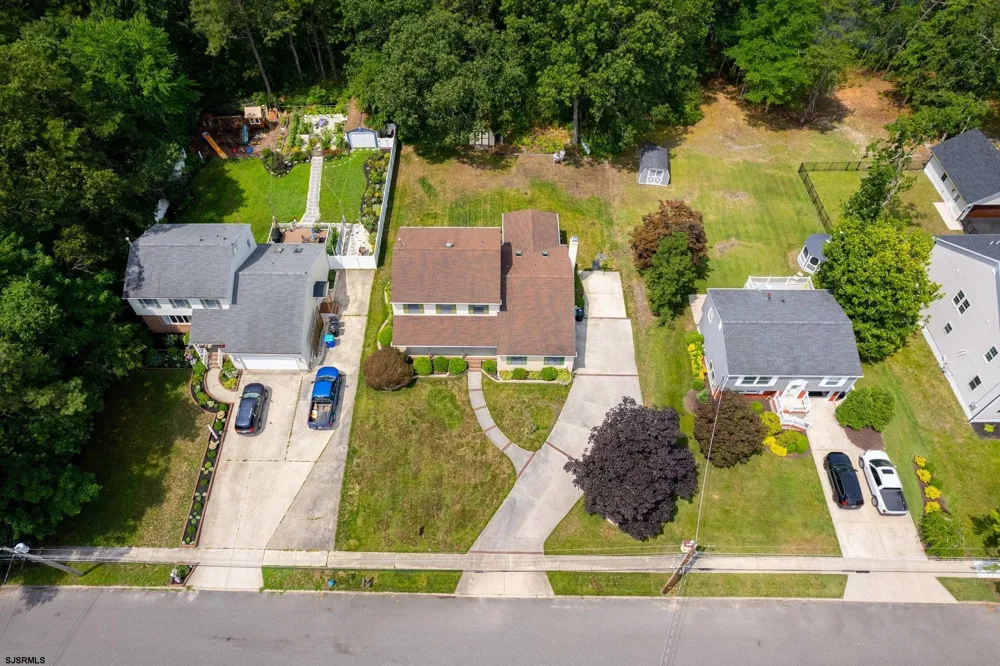 75 LAKESHORE Dr Hammonton, NJ 08037