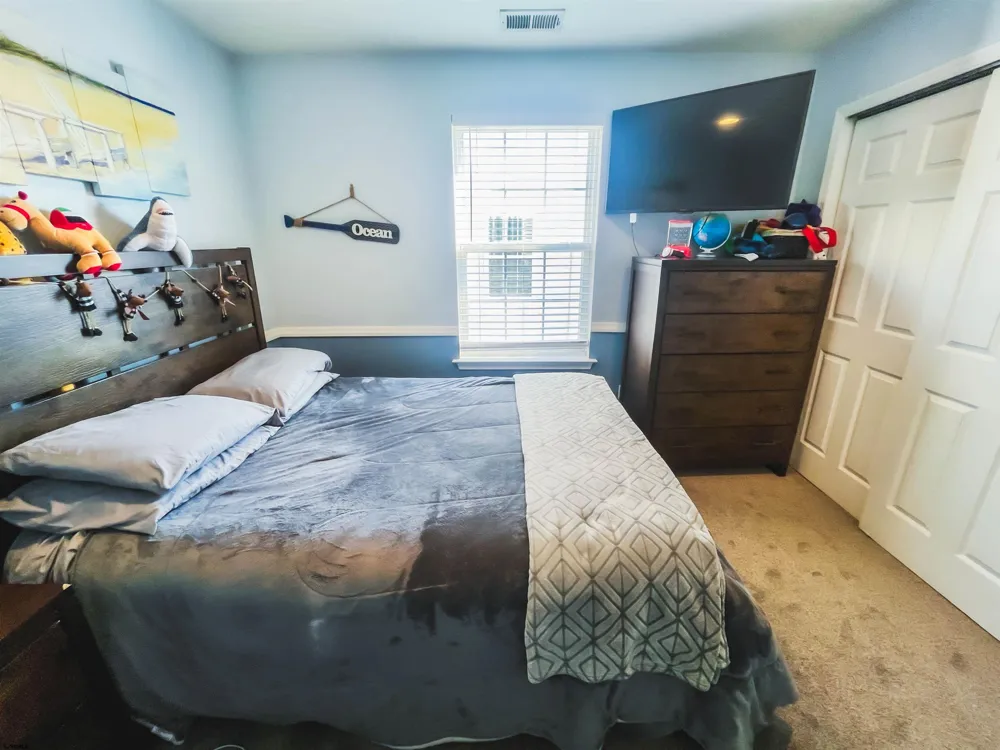 40 Meadow Cir Hamilton Township, NJ 08330