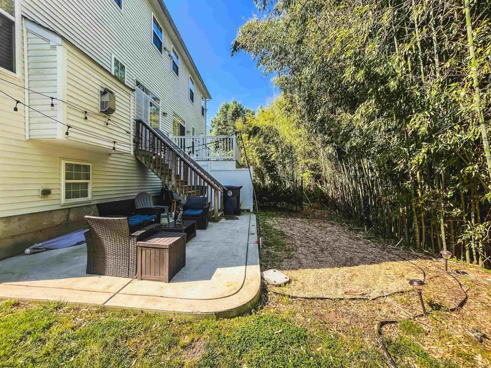 40 Meadow Cir Hamilton Township, NJ 08330