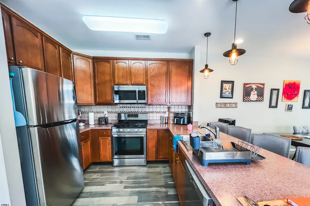 40 Meadow Cir Hamilton Township, NJ 08330