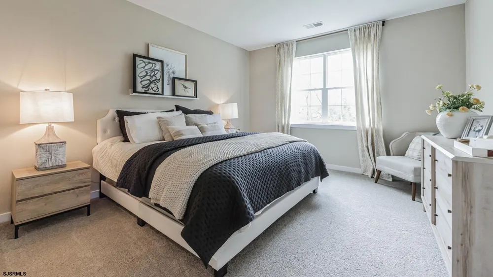 221 Huntington Dr Egg Harbor Township, NJ 08234