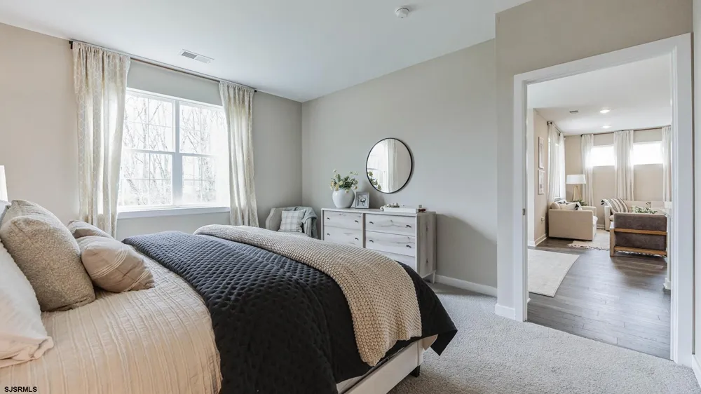 221 Huntington Dr Egg Harbor Township, NJ 08234