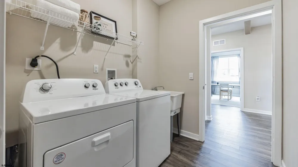 221 Huntington Dr Egg Harbor Township, NJ 08234