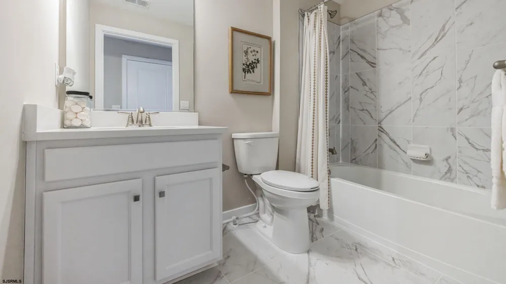 221 Huntington Dr Egg Harbor Township, NJ 08234