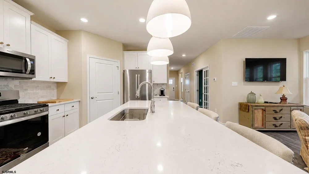 138 Laquinta Drive Egg Harbor Township, NJ 08234