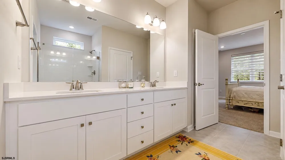 138 Laquinta Drive Egg Harbor Township, NJ 08234