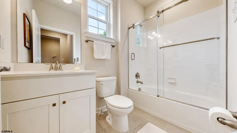 138 Laquinta Drive Egg Harbor Township, NJ 08234