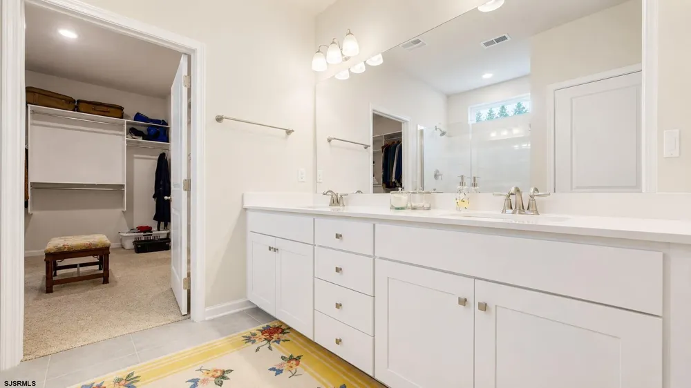 138 Laquinta Drive Egg Harbor Township, NJ 08234