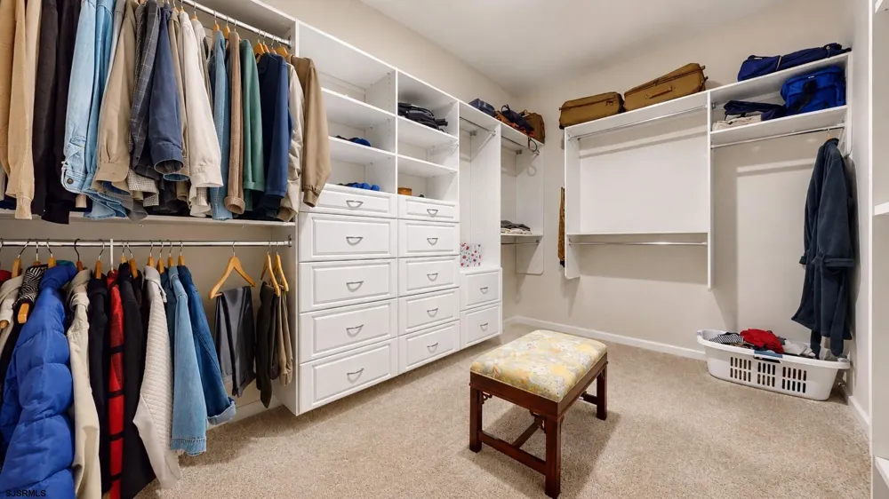 138 Laquinta Drive Egg Harbor Township, NJ 08234