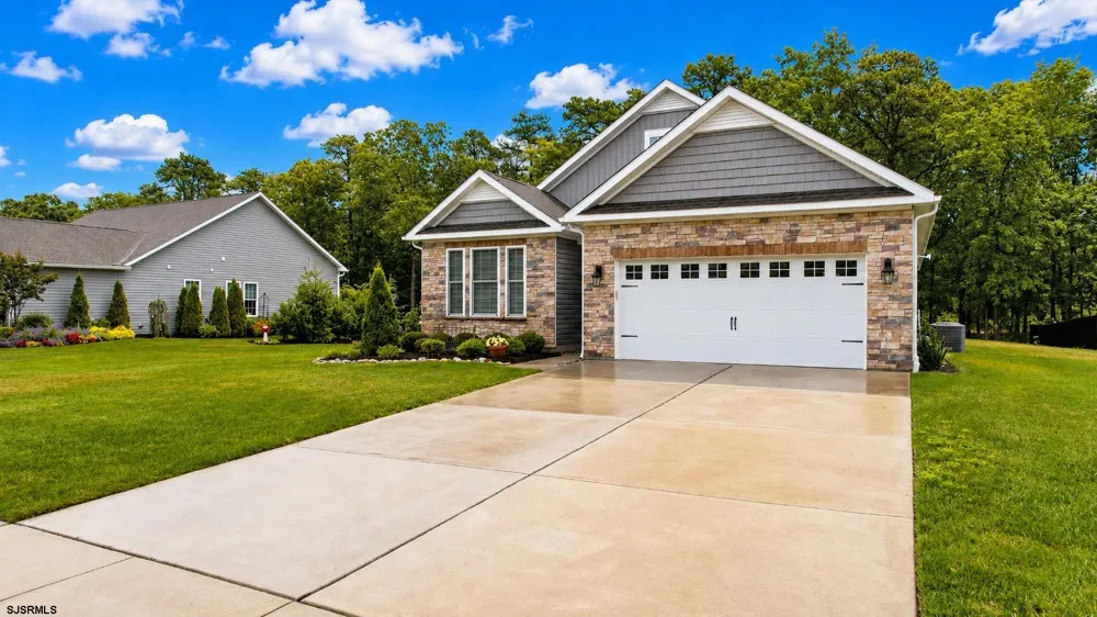 138 Laquinta Drive Egg Harbor Township, NJ 08234