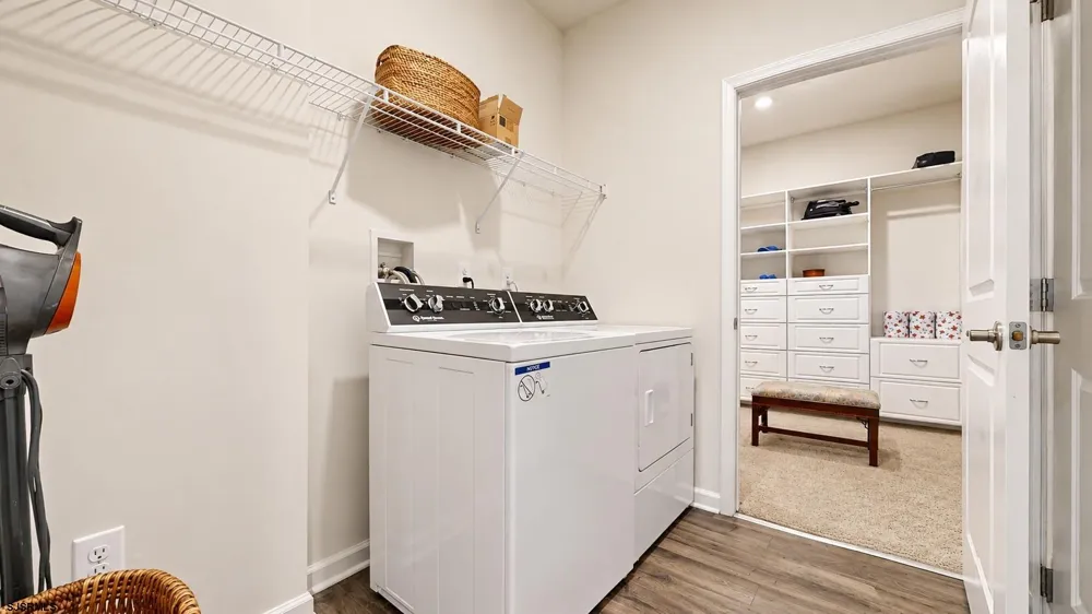 138 Laquinta Drive Egg Harbor Township, NJ 08234