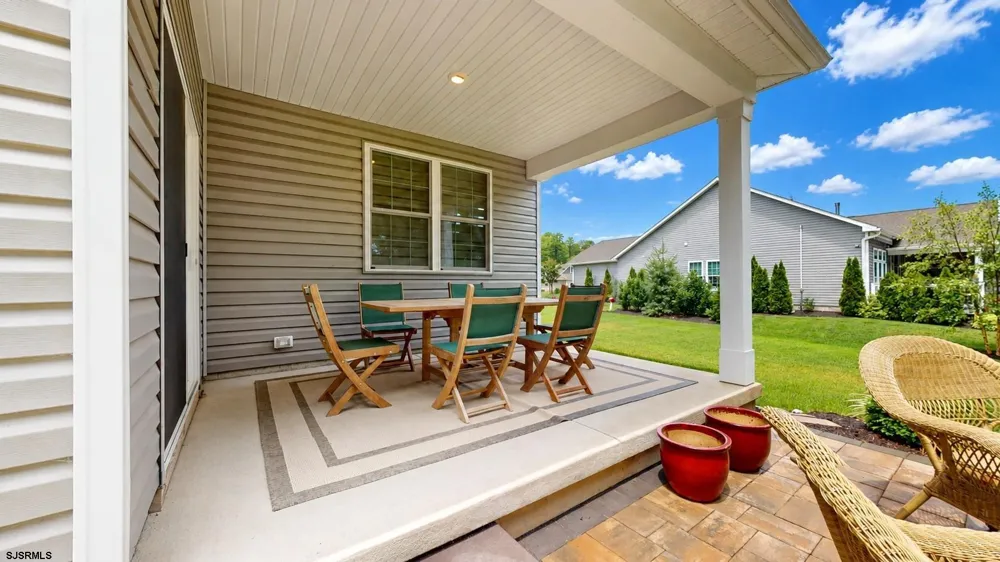 138 Laquinta Drive Egg Harbor Township, NJ 08234