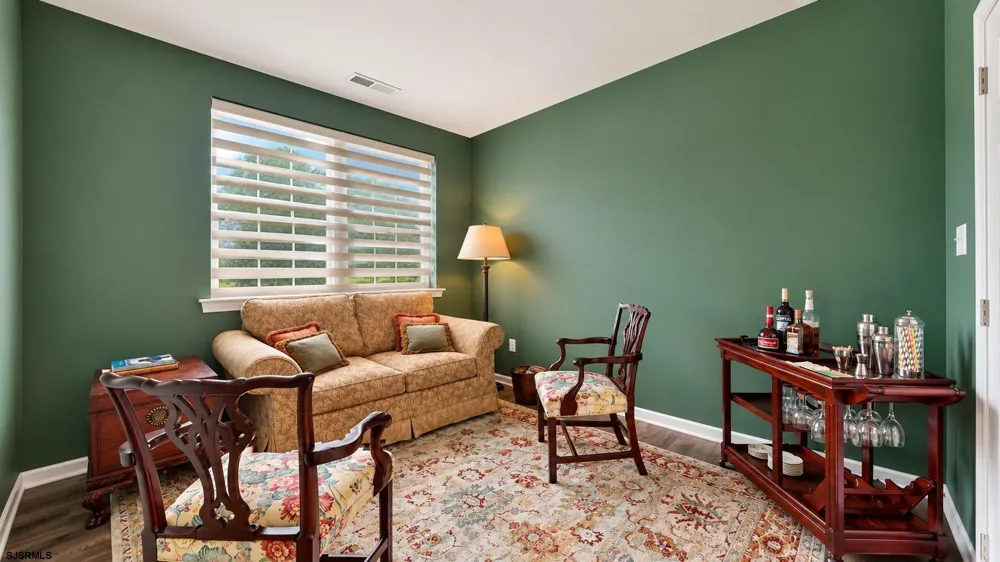 138 Laquinta Drive Egg Harbor Township, NJ 08234