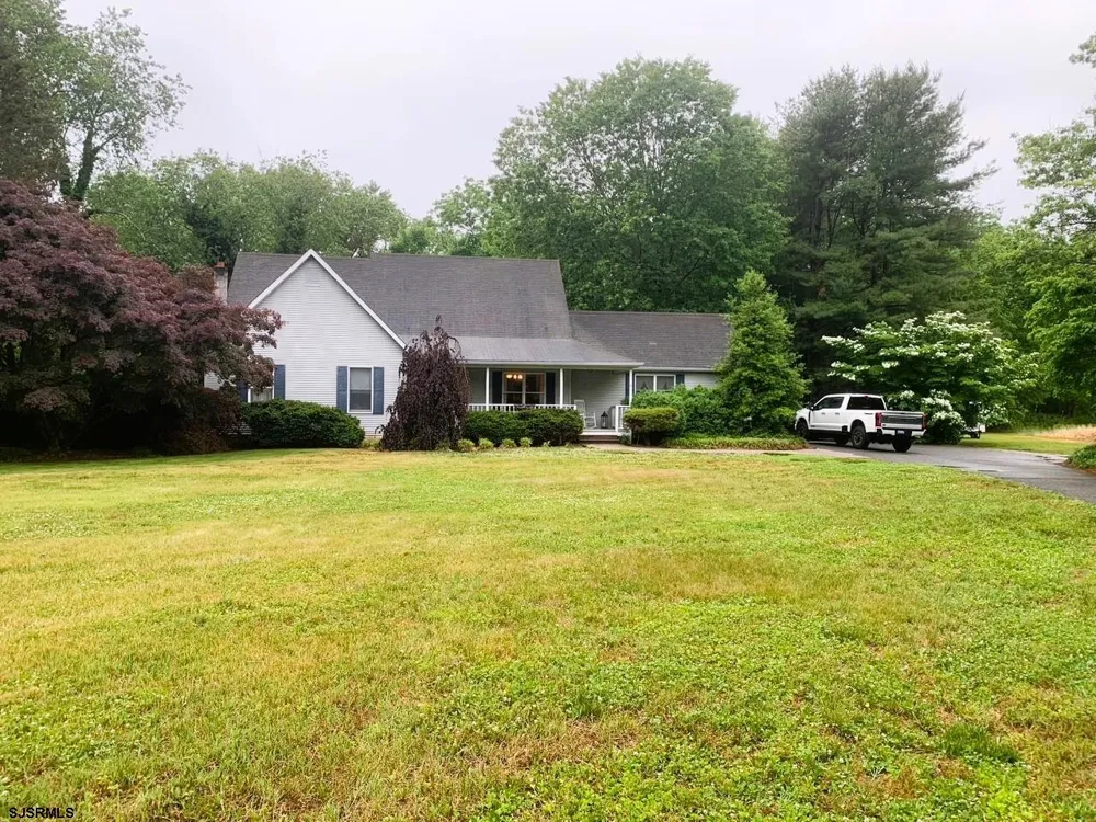 29 Birdsall Dr Upper Deerfield Township, NJ 08302