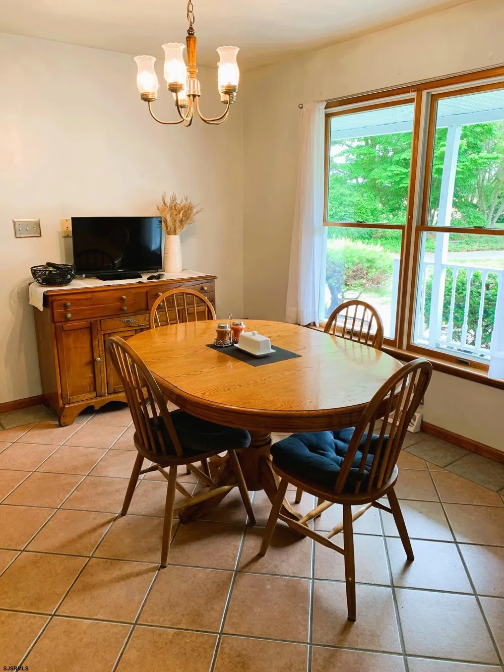 29 Birdsall Dr Upper Deerfield Township, NJ 08302