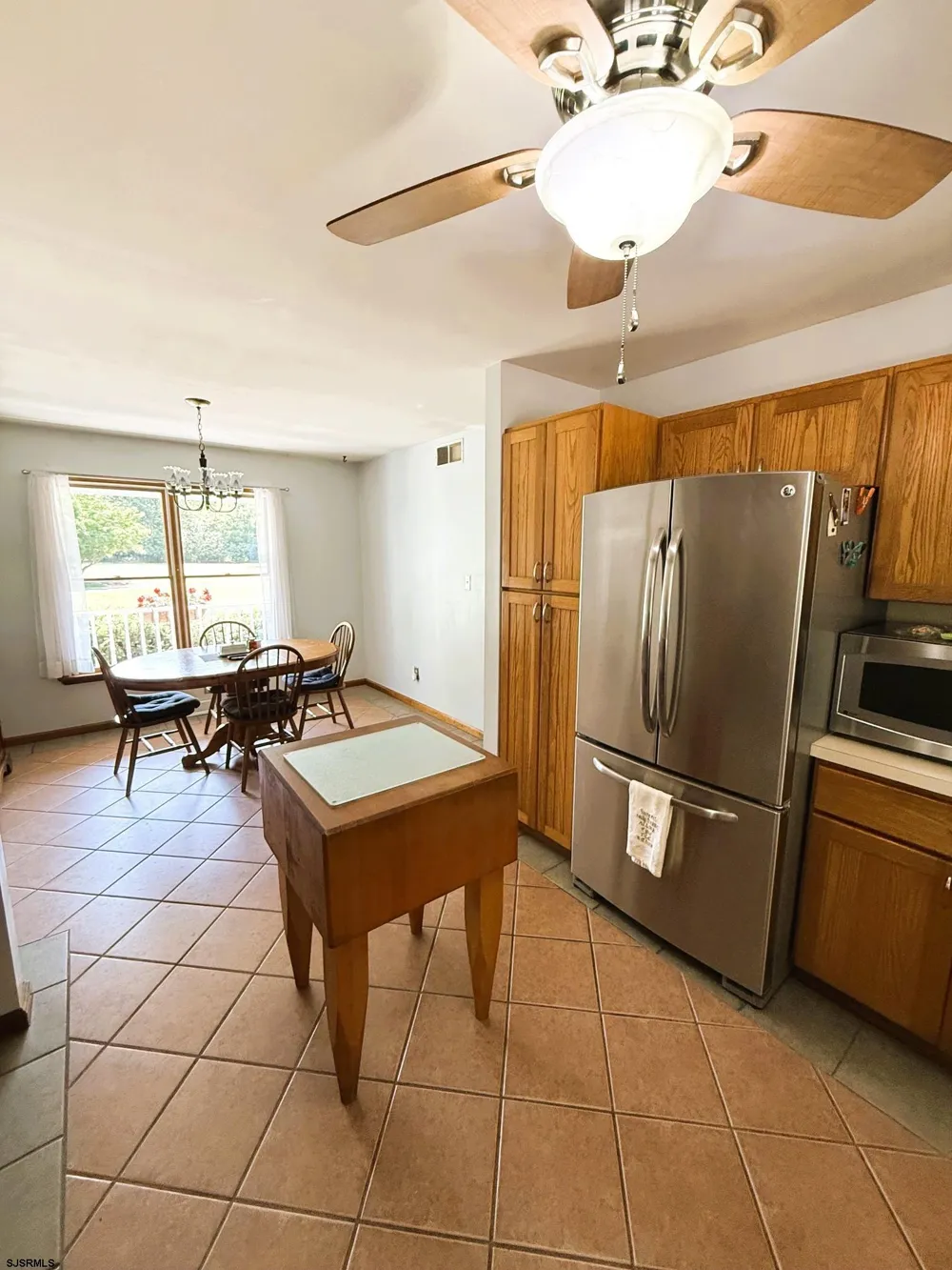 29 Birdsall Dr Upper Deerfield Township, NJ 08302