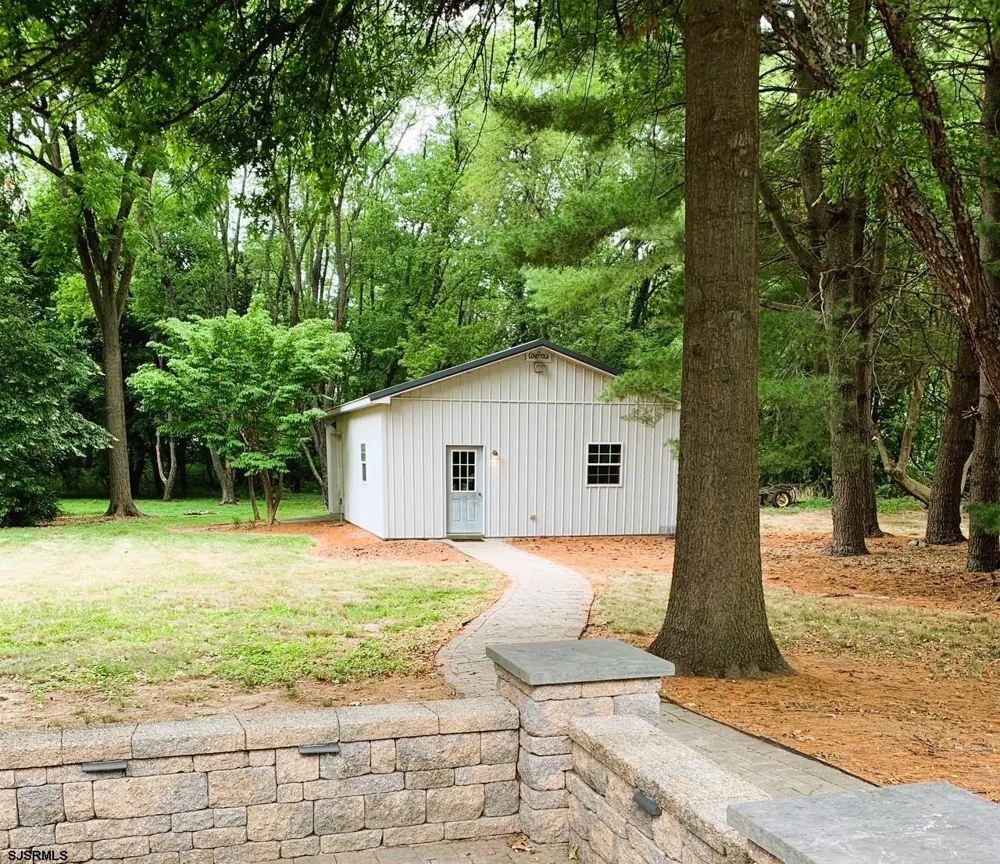 29 Birdsall Dr Upper Deerfield Township, NJ 08302