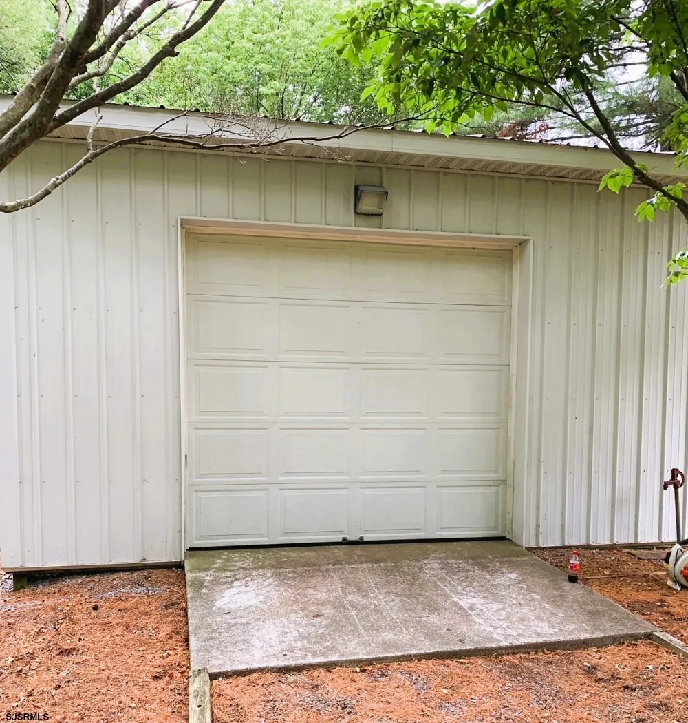 29 Birdsall Dr Upper Deerfield Township, NJ 08302