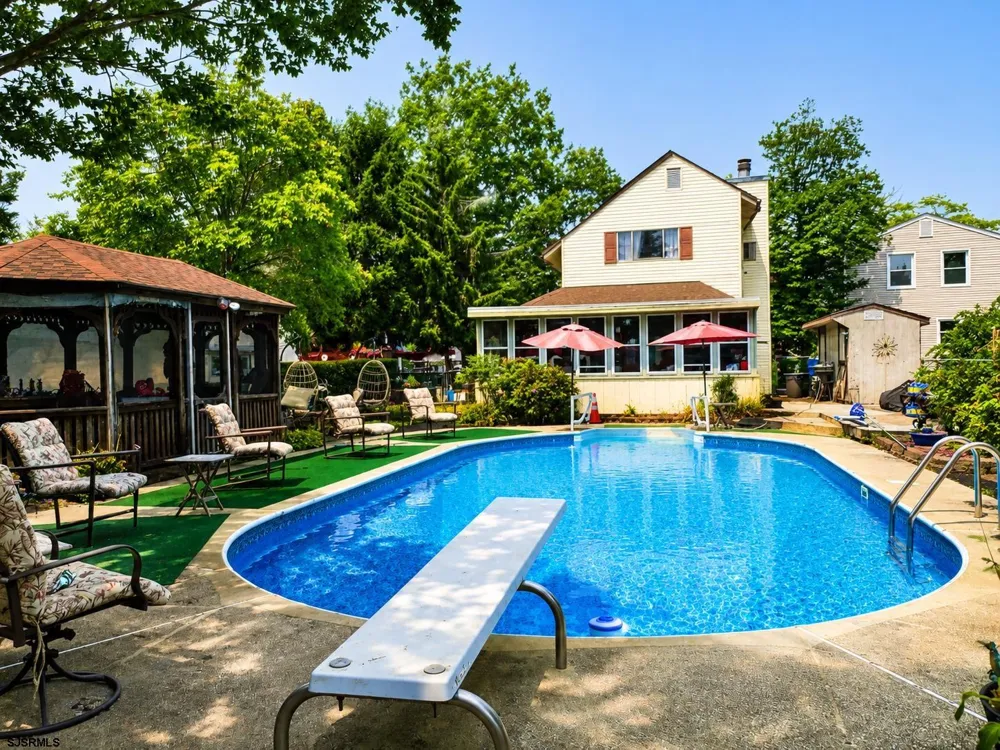 34 Northfield Ave Northfield, NJ 08225