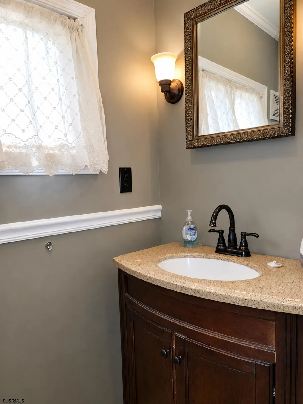 34 Northfield Ave Northfield, NJ 08225