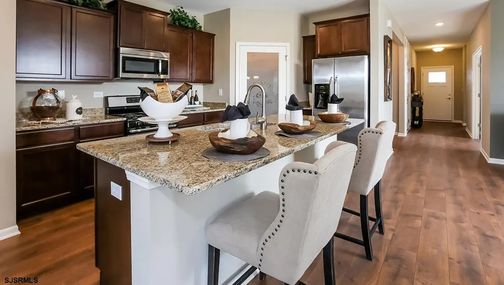 216 Huntington Dr Egg Harbor Township, NJ 08234