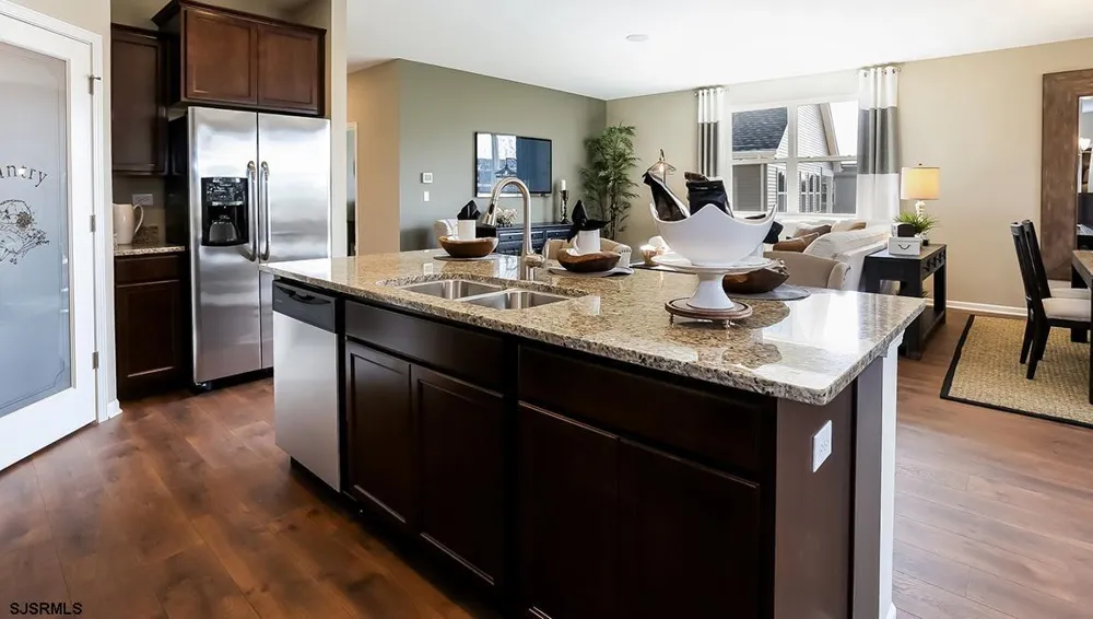 216 Huntington Dr Egg Harbor Township, NJ 08234