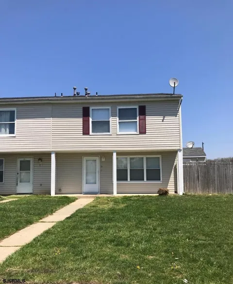 3 Locust Ct
