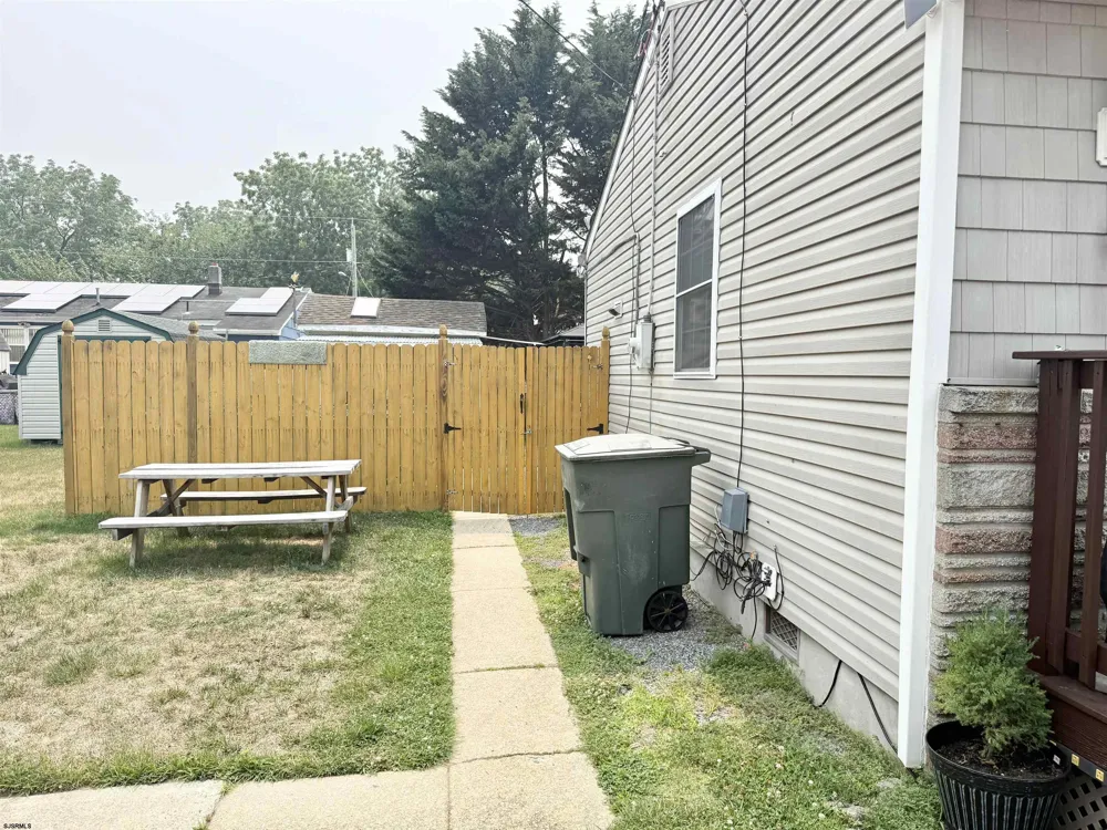 605 Shaw Ave Pleasantville, NJ 08232