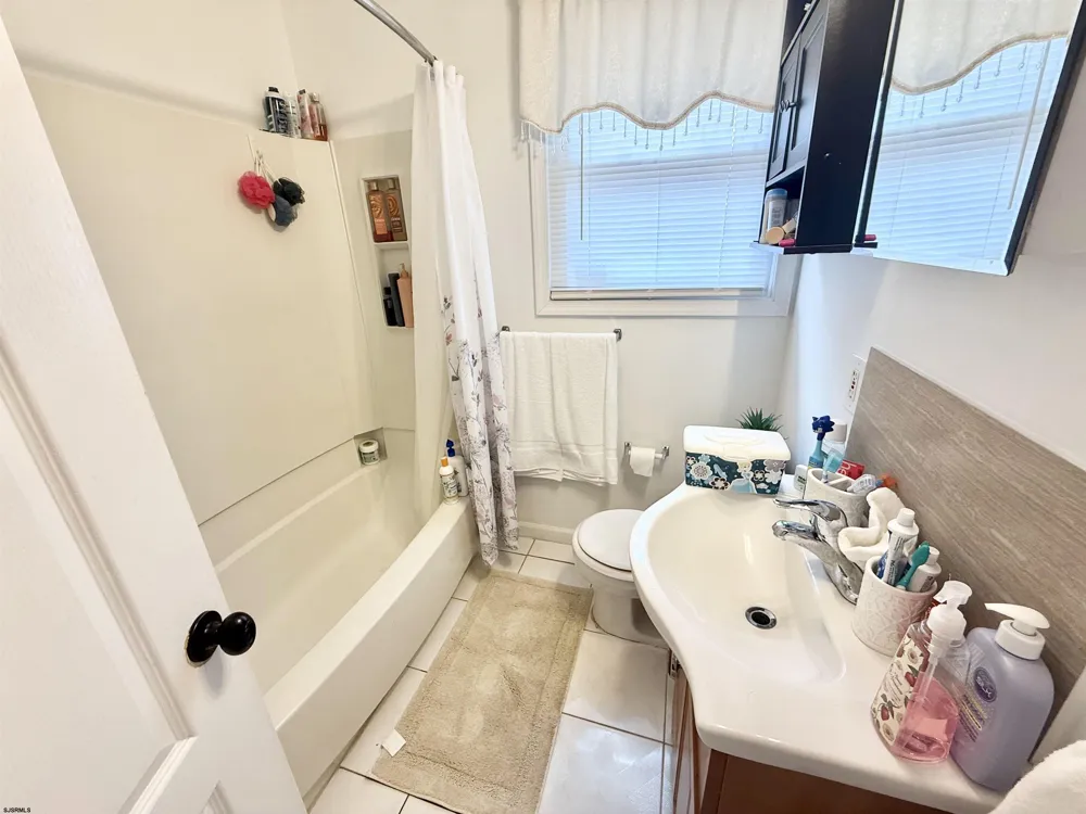 605 Shaw Ave Pleasantville, NJ 08232