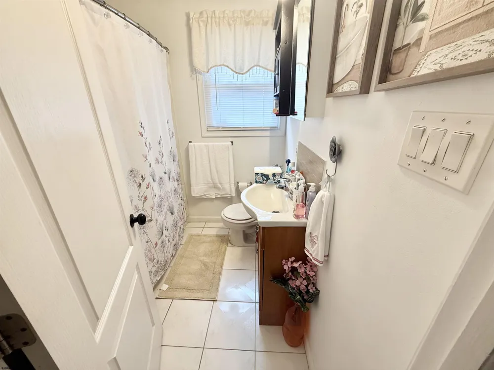 605 Shaw Ave Pleasantville, NJ 08232