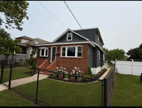 220 N 1 Street